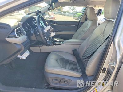 Zdjęcie 7 z 12 samochodu: 2018 TOYOTA CAMRY SE VIN:4T1B11HK9JU104820 - miniatura