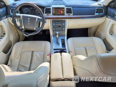 Zdjęcie 8 z 12 samochodu: 2009 LINCOLN MKS VIN:1LNHM93R69G619353 - miniatura