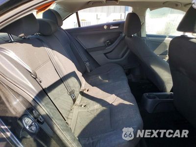 Zdjęcie 10 z 13 samochodu: 2011 VOLKSWAGEN JETTA BASE VIN:3VW2K7AJ4BM358864 - miniatura