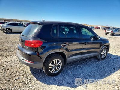 Trzecie zdjęcie samochodu z tyłu: 2012 VOLKSWAGEN TIGUAN S VIN:WVGAV7AX8CW525363 - miniatura