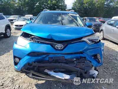 Piąte zdjęcie samochodu w środku: 2017 TOYOTA RAV4 HYBRID XLE VIN:JTMRJREV1HD111075 - miniatura