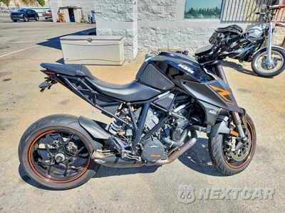 2017 KTM 1290 SUPER DUKE R VBKV39409HM959427 - główne zdjęcie licytacji z USA - miniatura
