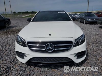 Piąte zdjęcie samochodu w środku: 2019 MERCEDES-BENZ E 300 4MATIC VIN:WDDZF4KB5KA571837 - miniatura
