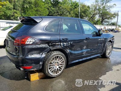 Trzecie zdjęcie samochodu z tyłu: 2013 PORSCHE CAYENNE GTS VIN:WP1AD2A22DLA79243 - miniatura
