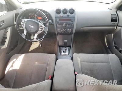 Zdjęcie 8 z 12 samochodu: 2010 NISSAN ALTIMA BASE VIN:1N4AL2AP1AN448065 - miniatura