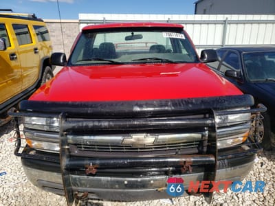 Piąte zdjęcie samochodu w środku: 1999 CHEVROLET SILVERADO K1500 VIN:1GCEK14V8XZ175940 - miniatura