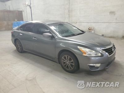 Czwarte zdjęcie samochodu z boku: 2015 NISSAN ALTIMA 2.5 VIN:1N4AL3AP3FN921476 - miniatura