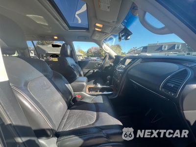 Piąte zdjęcie samochodu w środku: 2017 INFINITI QX80 BASE VIN:JN8AZ2NC3H9431971 - miniatura