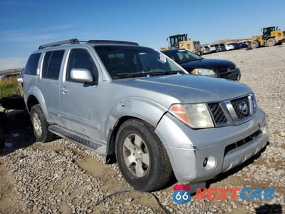 Czwarte zdjęcie samochodu z boku: 2005 NISS PATHFINDER LE VIN:5N1AR18W35C762670 - miniatura