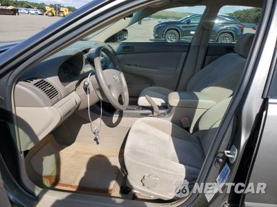 Zdjęcie 7 z 12 samochodu: 2002 TOYOTA CAMRY LE VIN:4T1BE32K62U638500 - miniatura