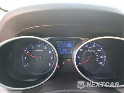 Zdjęcie 9 z 12 samochodu: 2013 HYUNDAI TUCSON GLS VIN:KM8JU3AC5DU602874 - miniatura