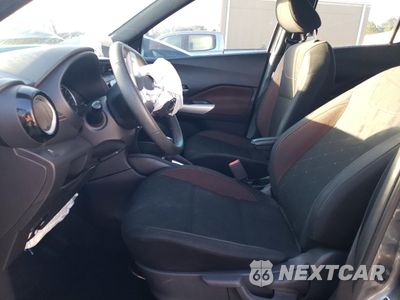 Zdjęcie 7 z 13 samochodu: 2019 NISSAN KICKS S VIN:3N1CP5CU0KL561294 - miniatura