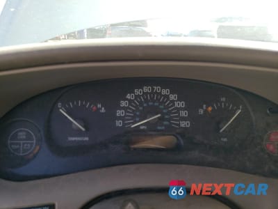 Zdjęcie 9 z 12 samochodu: 2000 BUICK CENTURY CUSTOM VIN:2G4WS52J3Y1185437 - miniatura