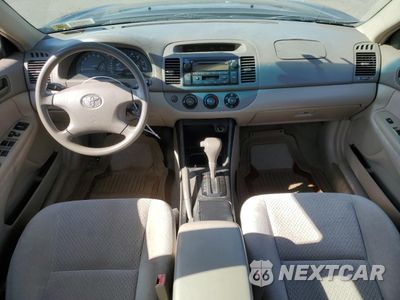 Zdjęcie 8 z 12 samochodu: 2002 TOYOTA CAMRY LE VIN:4T1BE32K62U638500 - miniatura