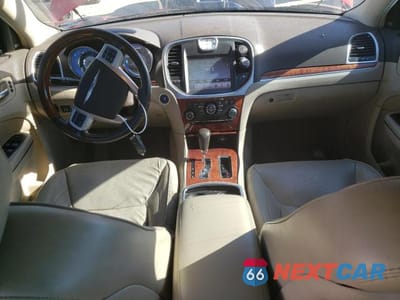 Zdjęcie 8 z 12 samochodu: 2011 CHRYSLER 300C VIN:2C3CA6CT7BH564640 - miniatura