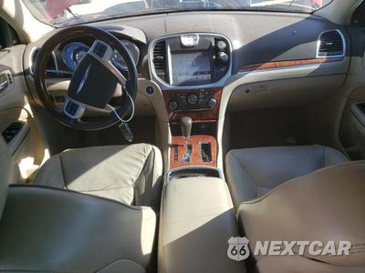 Zdjęcie 8 z 12 samochodu: 2011 CHRYSLER 300C VIN:2C3CA6CT7BH564640 - miniatura