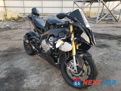 Zdjęcie 9 z 11 samochodu: 2016 BMW S 1000 RR VIN:WB10D2106GZ353960 - miniatura