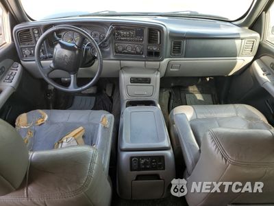 Zdjęcie 8 z 15 samochodu: 2001 CHEVROLET TAHOE K1500 VIN:1GNEK13T91J101312 - miniatura