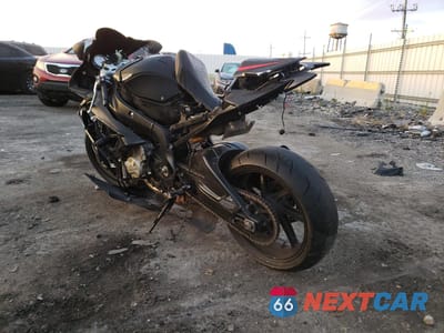 Trzecie zdjęcie samochodu z tyłu: 2016 BMW S 1000 RR VIN:WB10D2106GZ353960 - miniatura