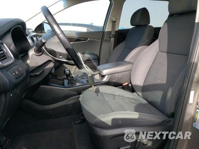 Zdjęcie 7 z 13 samochodu: 2018 KIA SORENTO LX VIN:5XYPGDA5XJG371917 - miniatura