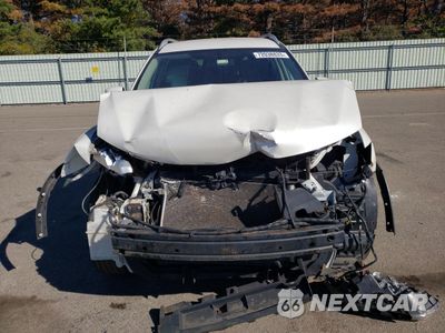 Piąte zdjęcie samochodu w środku: 2016 NISSAN ROGUE S VIN:KNMAT2MV6GP686706 - miniatura