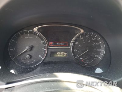 Zdjęcie 9 z 12 samochodu: 2015 NISSAN ALTIMA 2.5 VIN:1N4AL3AP3FN921476 - miniatura