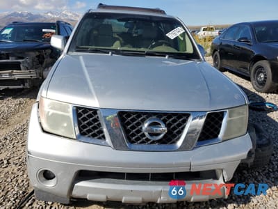 Piąte zdjęcie samochodu w środku: 2005 NISSAN PATHFINDER LE VIN:5N1AR18W35C762670 - miniatura