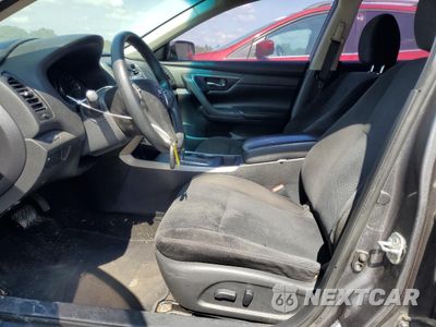 Zdjęcie 7 z 12 samochodu: 2015 NISSAN ALTIMA 2.5 VIN:1N4AL3AP3FN921476 - miniatura