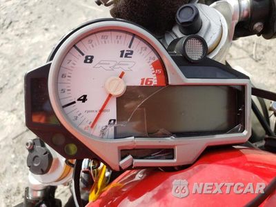 Zdjęcie 8 z 10 samochodu: 2016 BMW S1000RR VIN:WB10D2106GZ354137 - miniatura