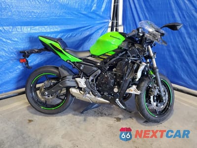 Zdjęcie 9 z 10 samochodu: 2019 KAWASAKI EX650 F VIN:JKAEXEK19KDA32376 - miniatura