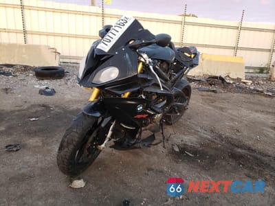Drugie zdjęcie samochodu z przodu: 2016 BMW S 1000 RR VIN:WB10D2106GZ353960 - miniatura