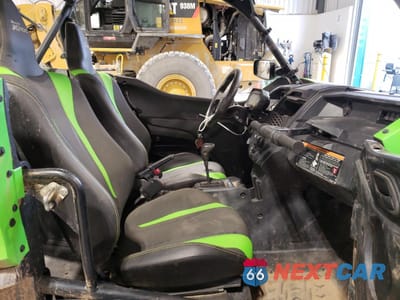 Piąte zdjęcie samochodu w środku: 2020 KAWASAKI KRF 1000 A VIN:JKARFCA10LB504940 - miniatura