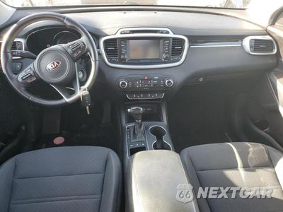 Zdjęcie 8 z 13 samochodu: 2018 KIA SORENTO LX VIN:5XYPGDA5XJG371917 - miniatura