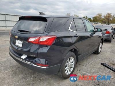 Trzecie zdjęcie samochodu z tyłu: 2020 CHEVROLET EQUINOX LT VIN:2GNAXTEV9L6197856 - miniatura