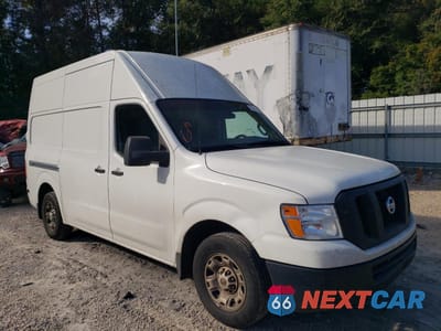 Czwarte zdjęcie samochodu z boku: 2015 NISSAN NV 2500 VIN:1N6BF0LY1FN801313 - miniatura