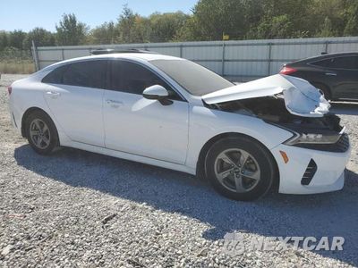 Czwarte zdjęcie samochodu z boku: 2022 KIA K5 LXS VIN:5XXG14J23NG084260 - miniatura