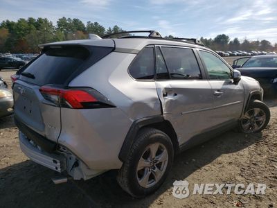 Trzecie zdjęcie samochodu z tyłu: 2023 TOYOTA RAV4 XLE VIN:2T3W1RFVXPC231610 - miniatura