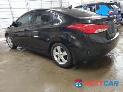 Trzecie zdjęcie samochodu z tyłu: 2013 HYUNDAI ELANTRA GLS VIN:KMHDH4AE5DU577614 - miniatura