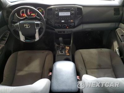 Zdjęcie 8 z 12 samochodu: 2012 TOYOTA TACOMA DOUBLE CAB VIN:5TFLU4EN0CX045707 - miniatura
