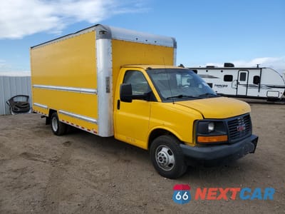 Czwarte zdjęcie samochodu z boku: 2017 GMC SAVANA CUTAWAY G3500 VIN:1GD37TCG9H1905499 - miniatura