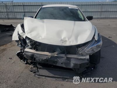 Piąte zdjęcie samochodu w środku: 2017 NISSAN ALTIMA 2.5 VIN:1N4AL3AP0HN322246 - miniatura