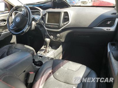 Zdjęcie 8 z 14 samochodu: 2017 JEEP CHEROKEE TRAILHAWK VIN:1C4PJMBS3HW658065 - miniatura