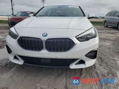 Piąte zdjęcie samochodu w środku: 2021 BMW 228XI VIN:WBA73AK08M7G68943 - miniatura