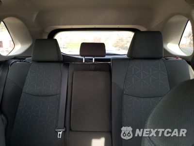 Zdjęcie 10 z 14 samochodu: 2023 TOYOTA RAV4 XLE VIN:2T3W1RFVXPC231610 - miniatura