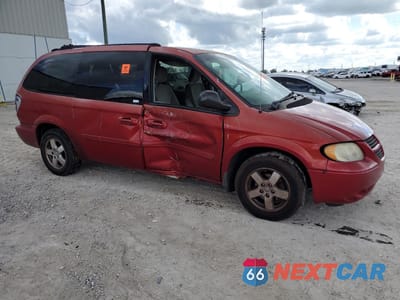 Czwarte zdjęcie samochodu z boku: 2005 DODGE GRAND CARAVAN SXT VIN:2D8GP44L85R142309 - miniatura