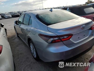Drugie zdjęcie samochodu z przodu: 2022 TOYOTA CAMRY LE VIN:4T1C11AK5NU701743 - miniatura