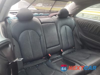 Zdjęcie 10 z 12 samochodu: 2004 MERCEDES-BENZ CLK 500 VIN:WDBTJ75J34F087818 - miniatura