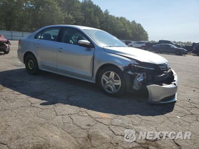 Czwarte zdjęcie samochodu z boku: 2013 VOLKSWAGEN JETTA SE VIN:3VWDX7AJ9DM396720 - miniatura