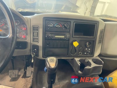 Zdjęcie 9 z 10 samochodu: 2012 INTERNATIONAL 7000 7600 VIN:1HTGSSHR0CJ049773 - miniatura