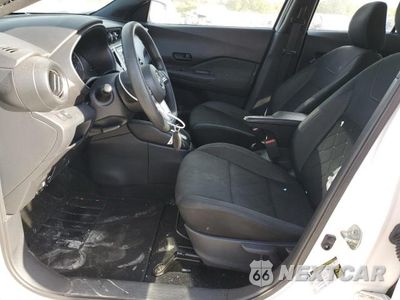 Zdjęcie 7 z 13 samochodu: 2019 NISSAN KICKS S VIN:3N1CP5CU0KL558878 - miniatura